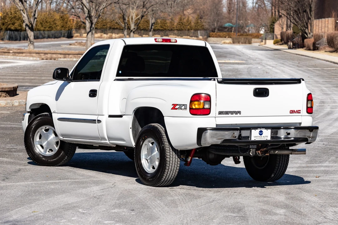2004 GMC Sierra 2nd Gen - Image 12 of 31
