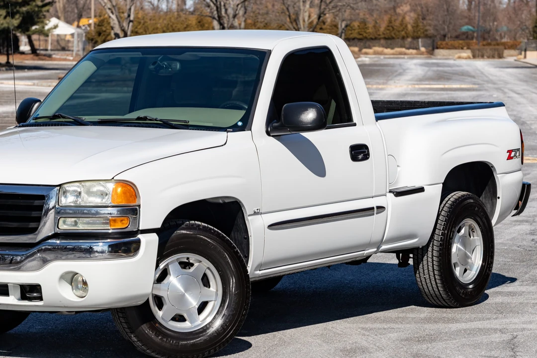 2004 GMC Sierra 2nd Gen - Image 30 of 31