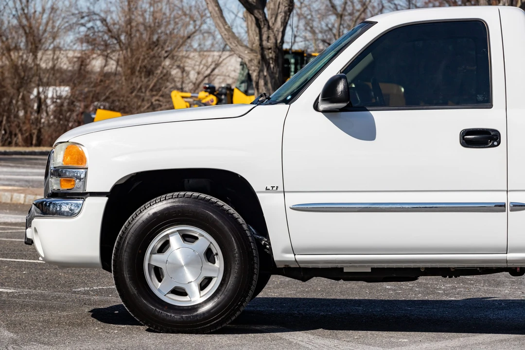 2004 GMC Sierra 2nd Gen - Image 31 of 31