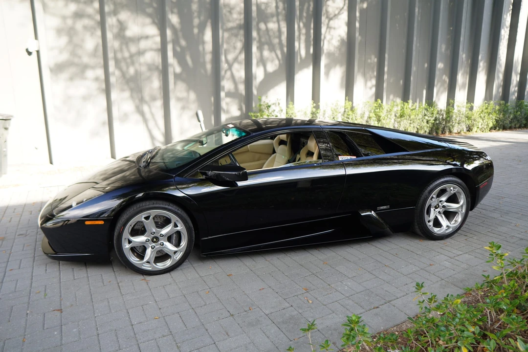 2004 Lamborghini Murcielago - Image 7 of 31