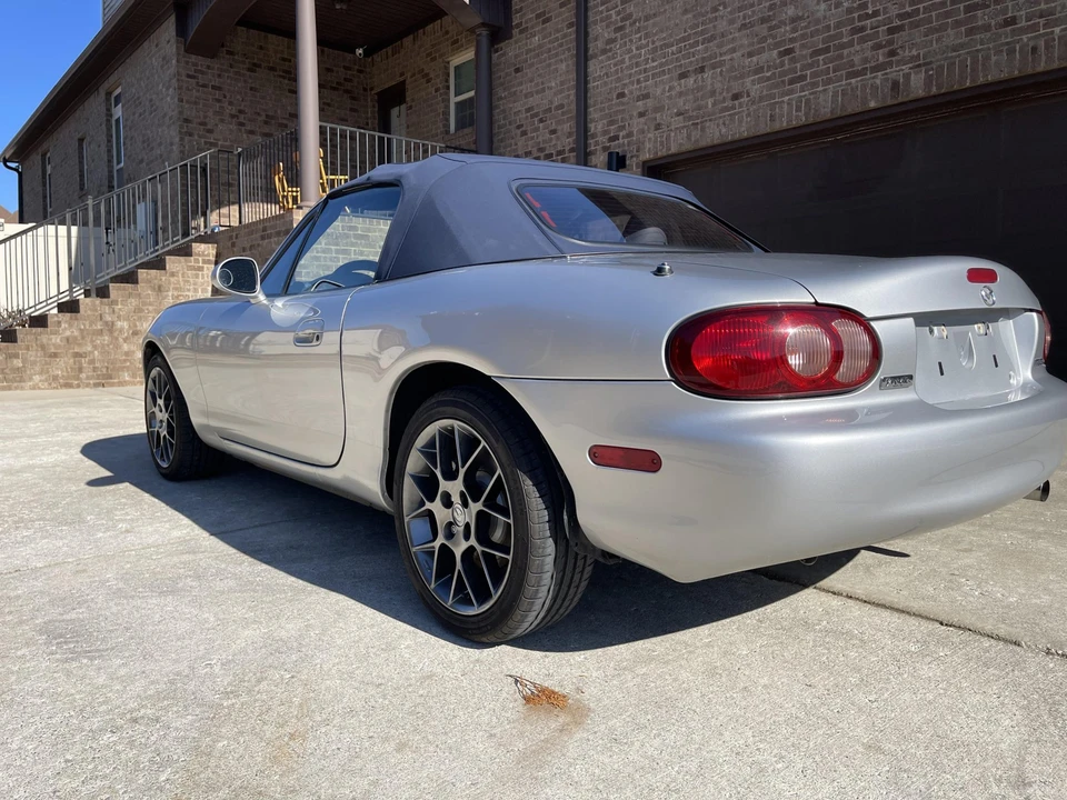 2004 Mazda NB MX-5 Miata - Image 15 of 31