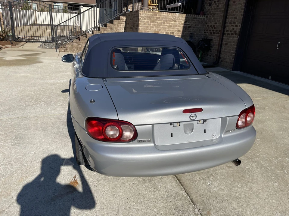 2004 Mazda NB MX-5 Miata - Image 17 of 31