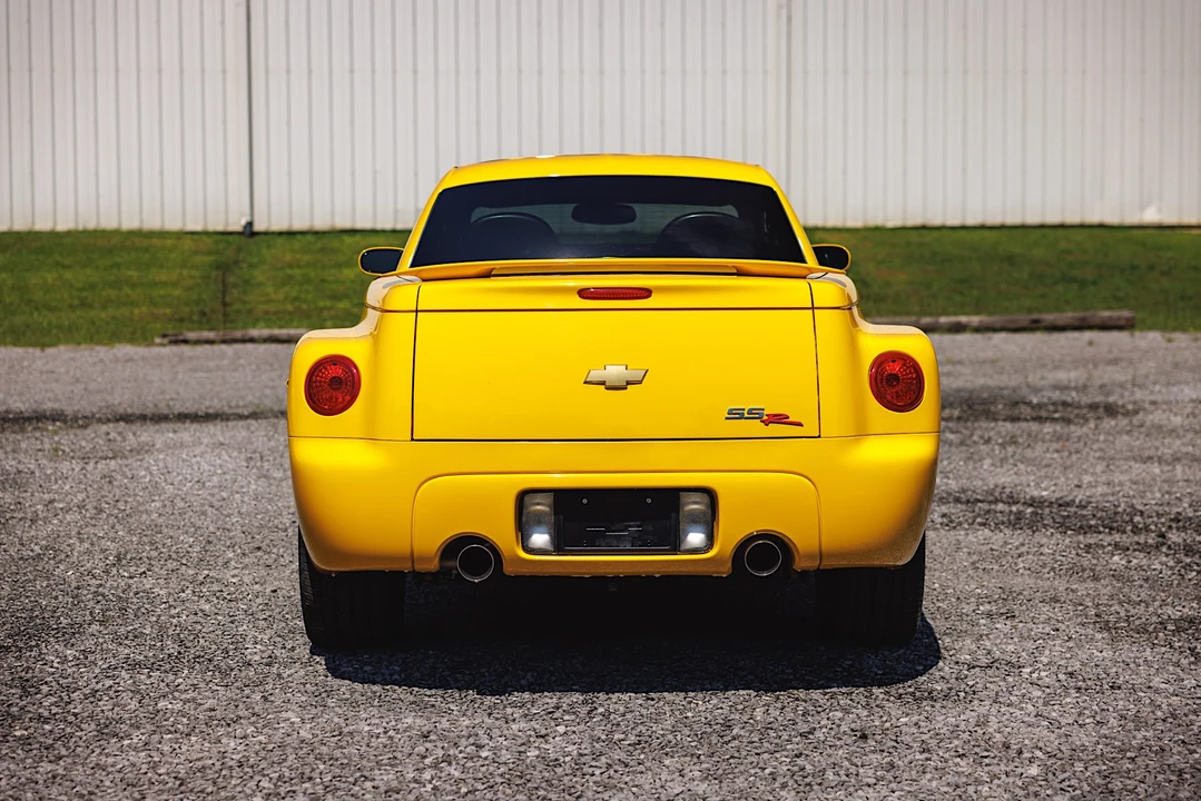2005 Chevrolet SSR - Image 13 of 31