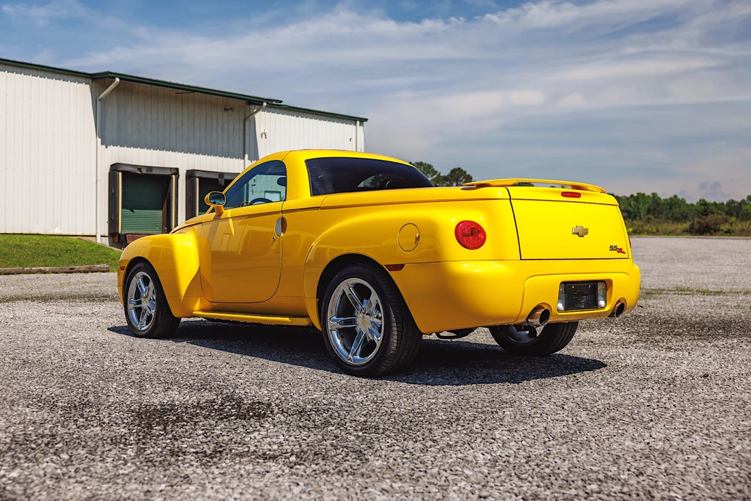 2005 Chevrolet SSR - Image 19 of 31