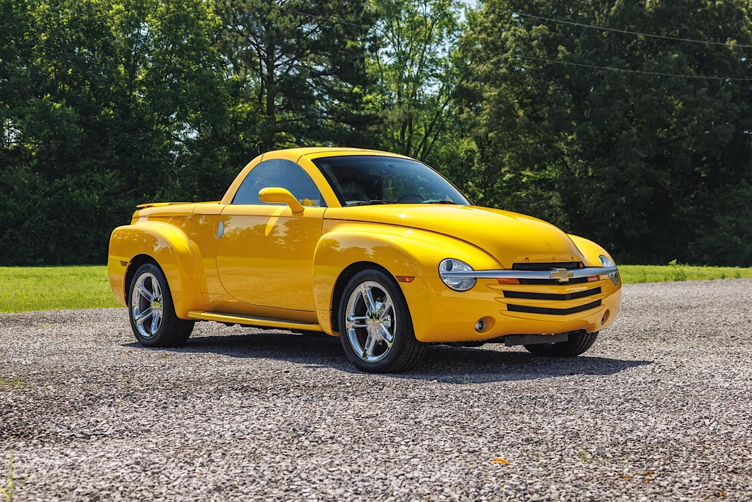 2005 Chevrolet SSR - Image 28 of 31