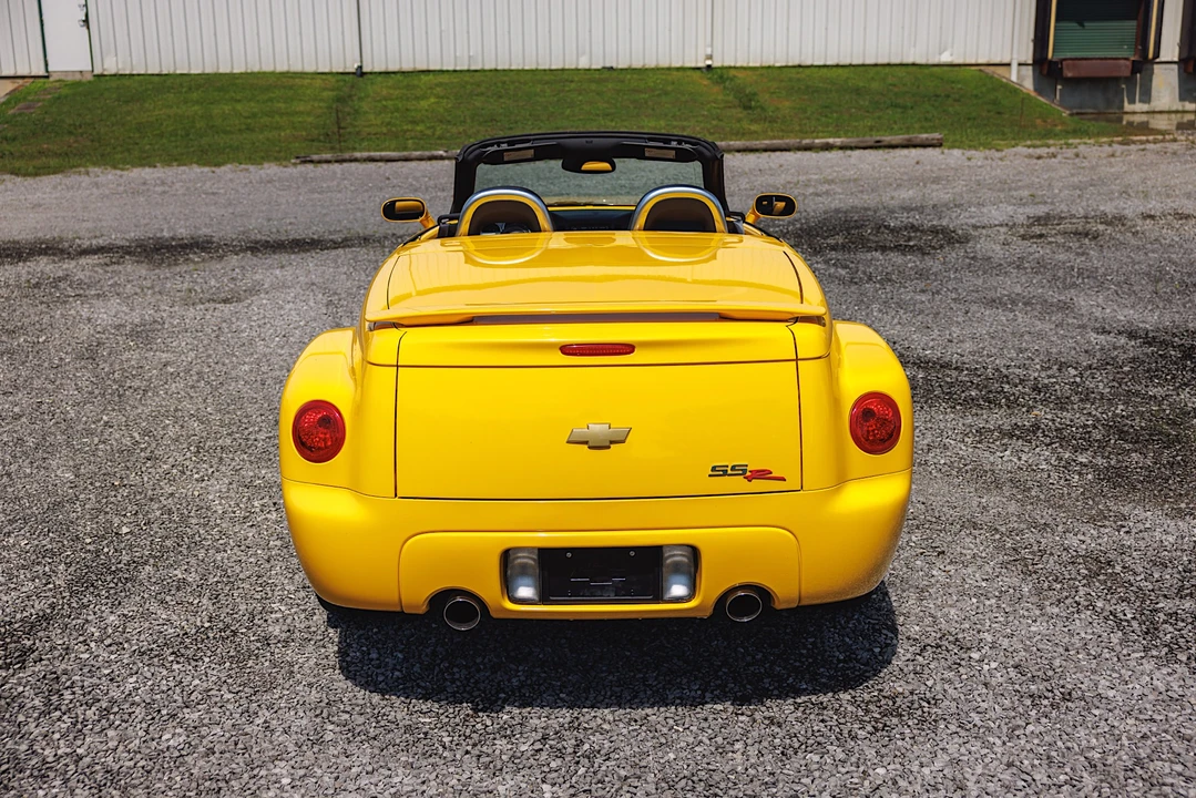2005 Chevrolet SSR - Image 12 of 31