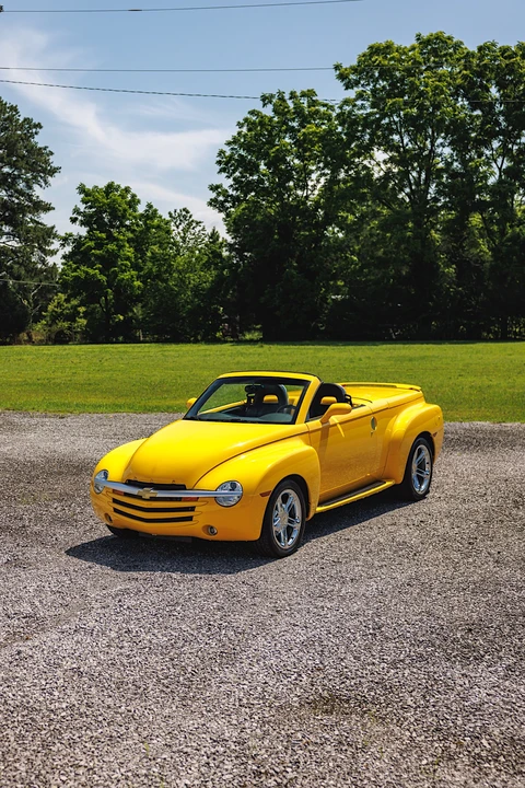 2005 Chevrolet SSR - Image 2 of 31