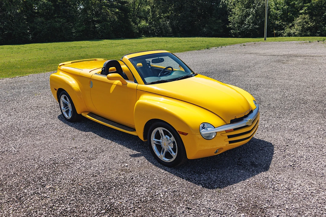 2005 Chevrolet SSR - Image 5 of 31