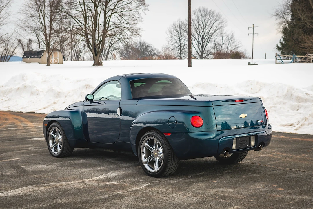 2005 Chevrolet SSR - Image 25 of 31
