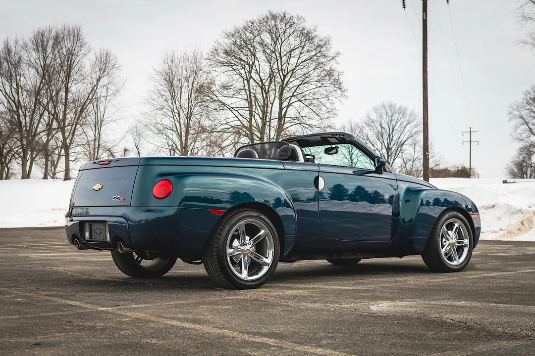 2005 Chevrolet SSR - Image 27 of 31