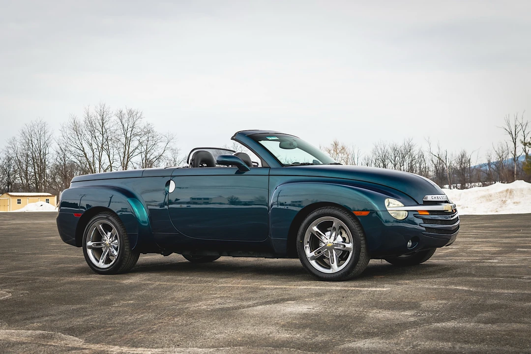 2005 Chevrolet SSR - Image 7 of 31