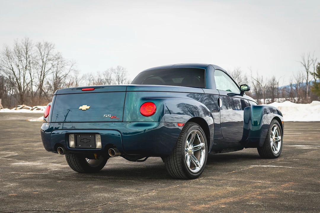 2005 Chevrolet SSR - Image 18 of 31