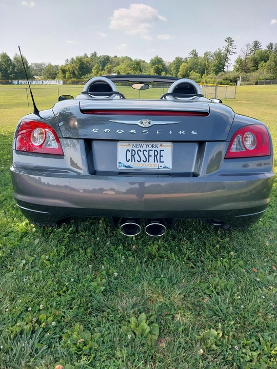 2005 Chrysler Crossfire - Image 6 of 31