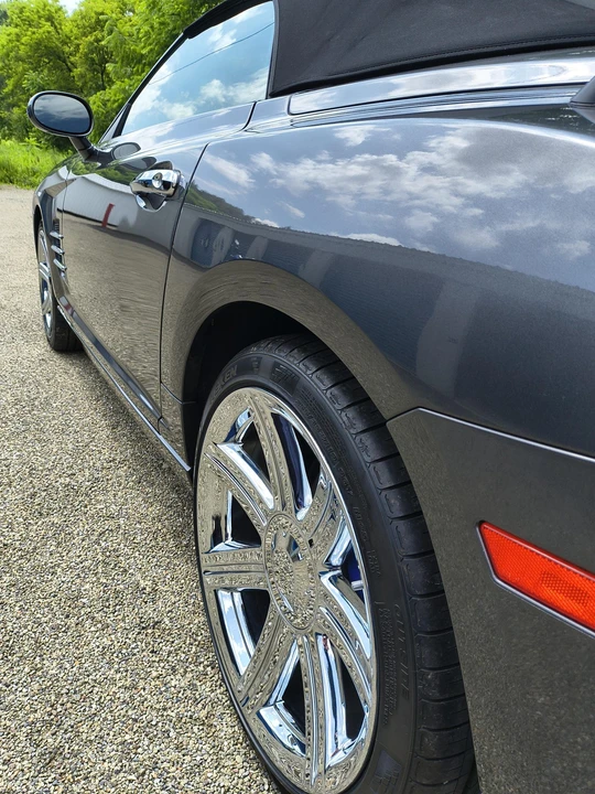 2005 Chrysler Crossfire - Image 16 of 31