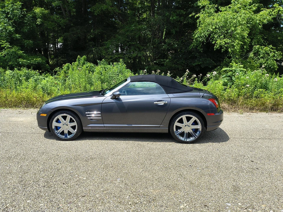 2005 Chrysler Crossfire - Image 4 of 31