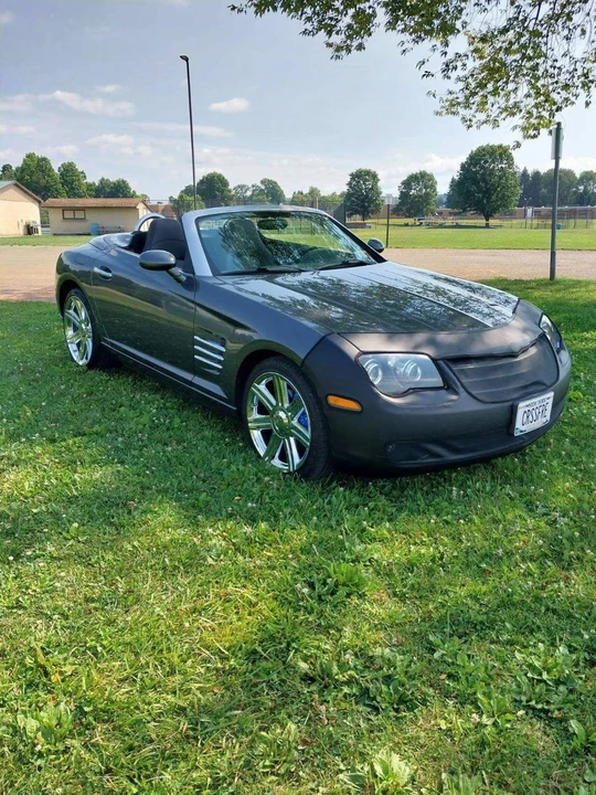 2005 Chrysler Crossfire - Image 8 of 31