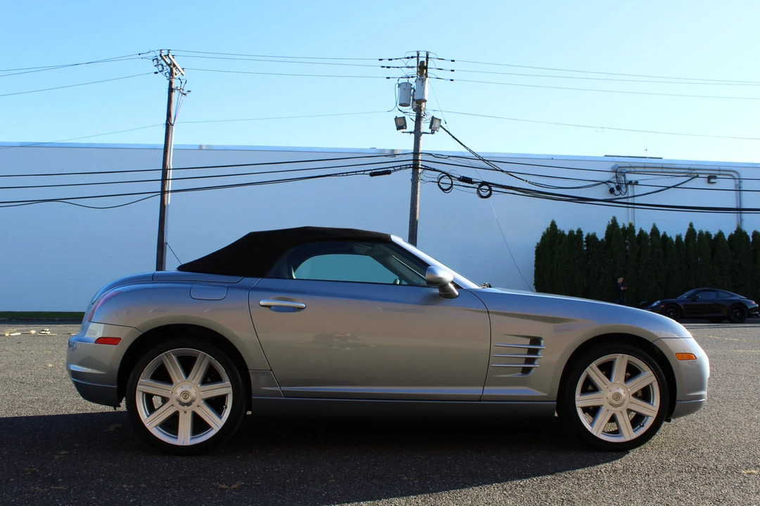 2005 Chrysler Crossfire - Image 13 of 31