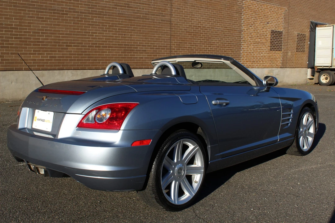2005 Chrysler Crossfire - Image 12 of 31