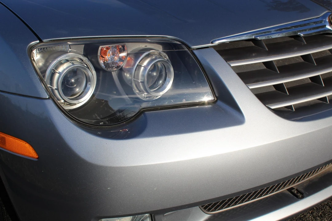 2005 Chrysler Crossfire - Image 17 of 31