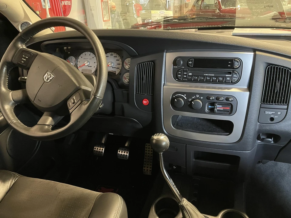 2005 Dodge Ram SRT-10 3rd Gen - Image 27 of 31