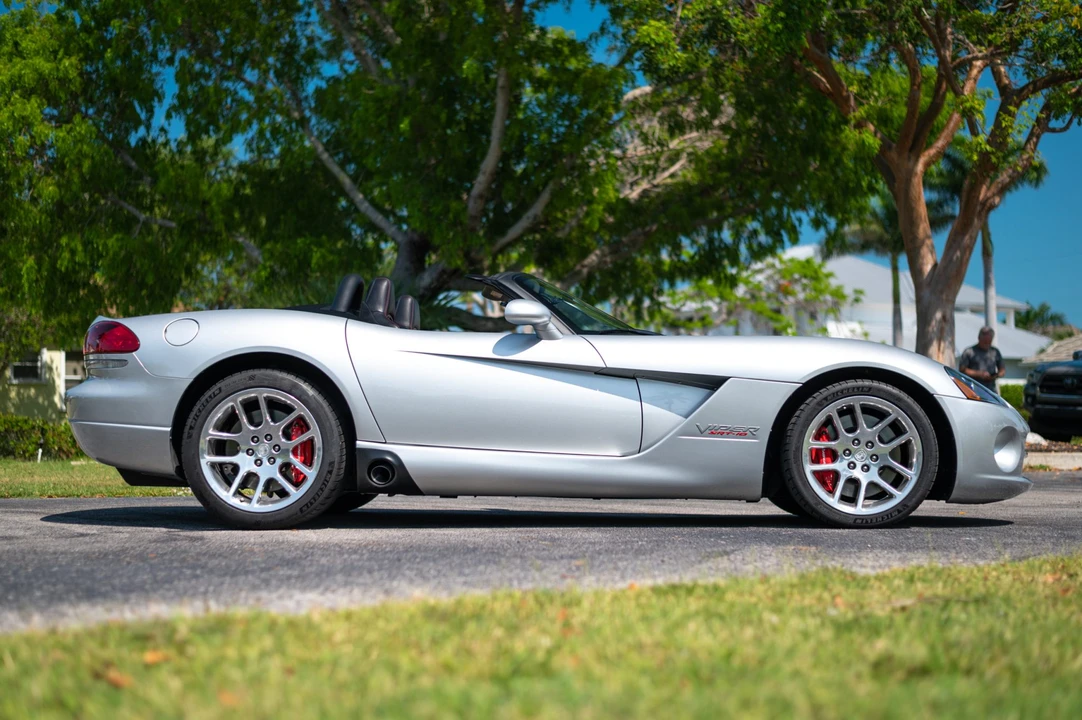 2005 Dodge Viper 3rd Gen - Image 18 of 31