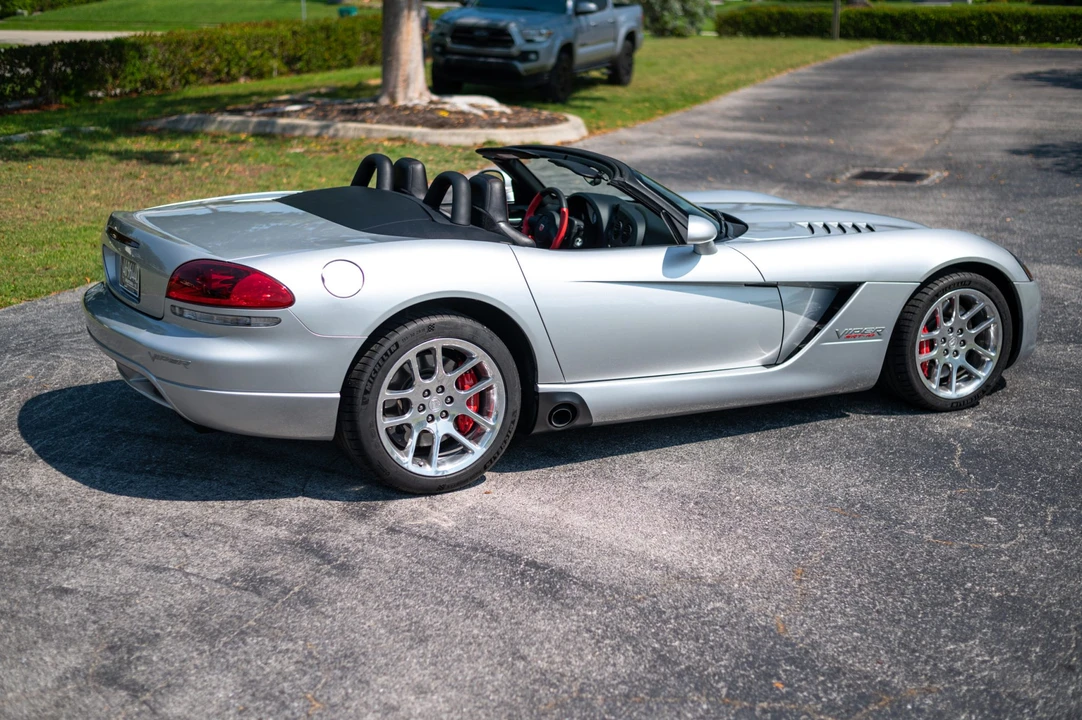 2005 Dodge Viper 3rd Gen - Image 17 of 31