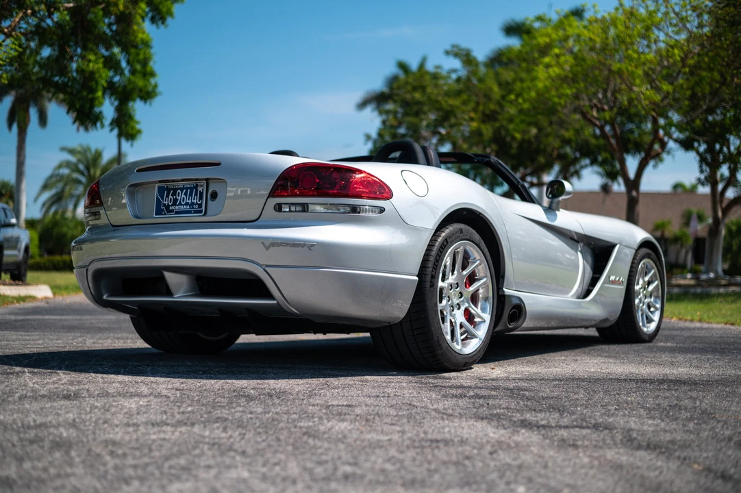 2005 Dodge Viper 3rd Gen - Image 14 of 31