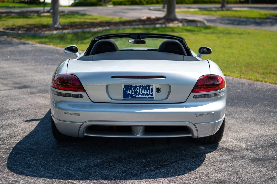 2005 Dodge Viper 3rd Gen - Image 13 of 31