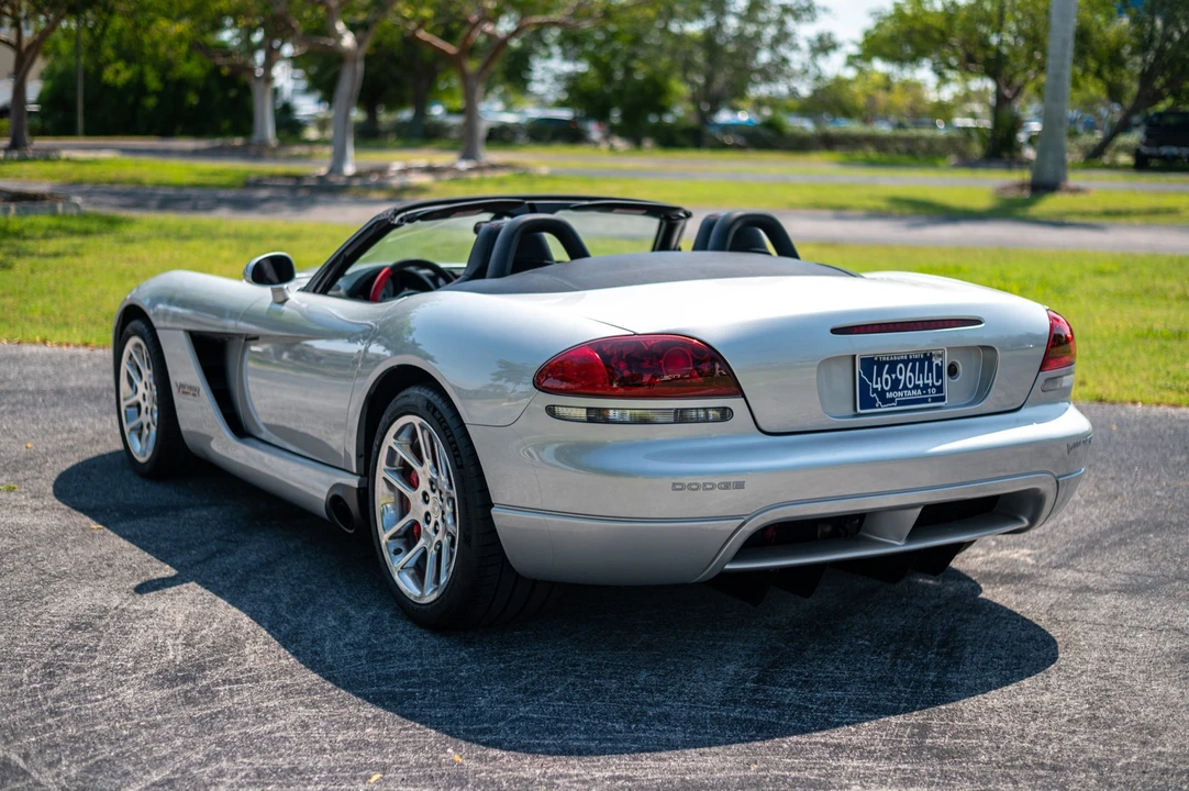 2005 Dodge Viper 3rd Gen - Image 11 of 31