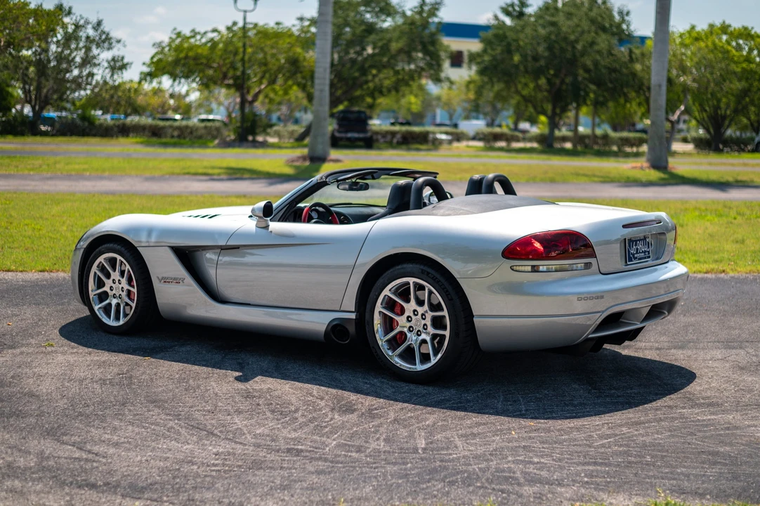 2005 Dodge Viper 3rd Gen - Image 9 of 31