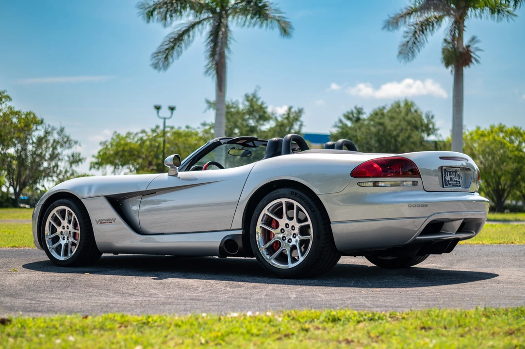 2005 Dodge Viper 3rd Gen - Image 8 of 31