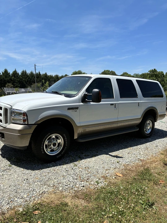 2005 Ford Excursion - Image 3 of 31