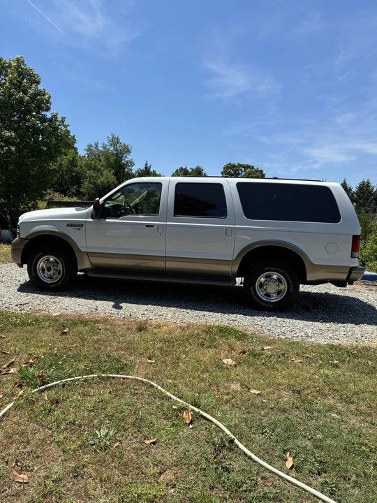2005 Ford Excursion - Image 20 of 31