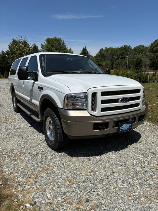 2005 Ford Excursion - Image 5 of 31