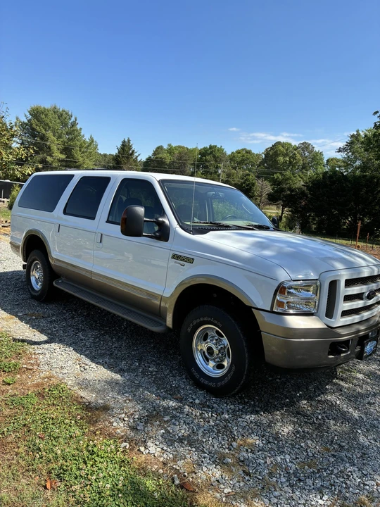 2005 Ford Excursion - Image 7 of 31