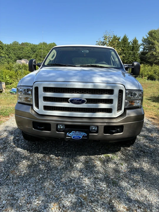 2005 Ford Excursion - Image 22 of 31