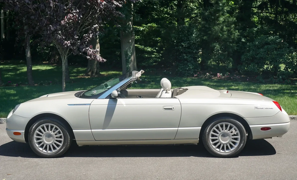 2005 Ford Thunderbird 11th Gen - Image 3 of 6