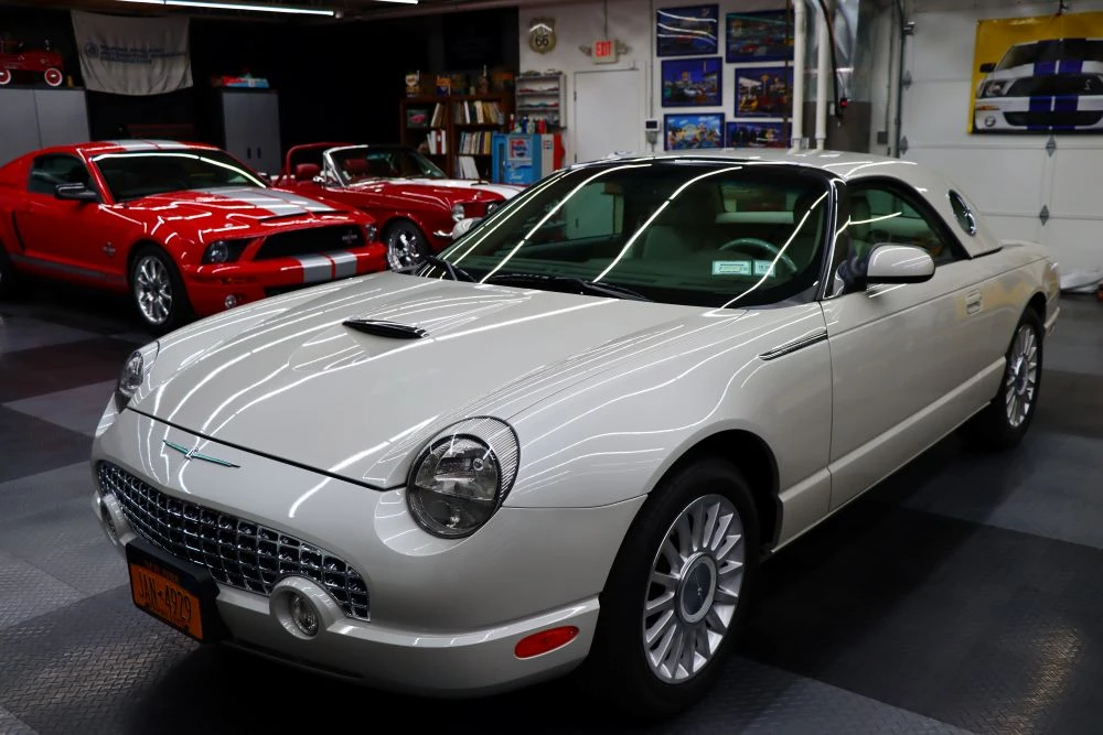2005 Ford Thunderbird 11th Gen - Image 19 of 31