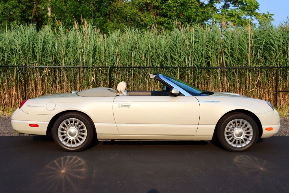 2005 Ford Thunderbird 11th Gen - Image 11 of 31