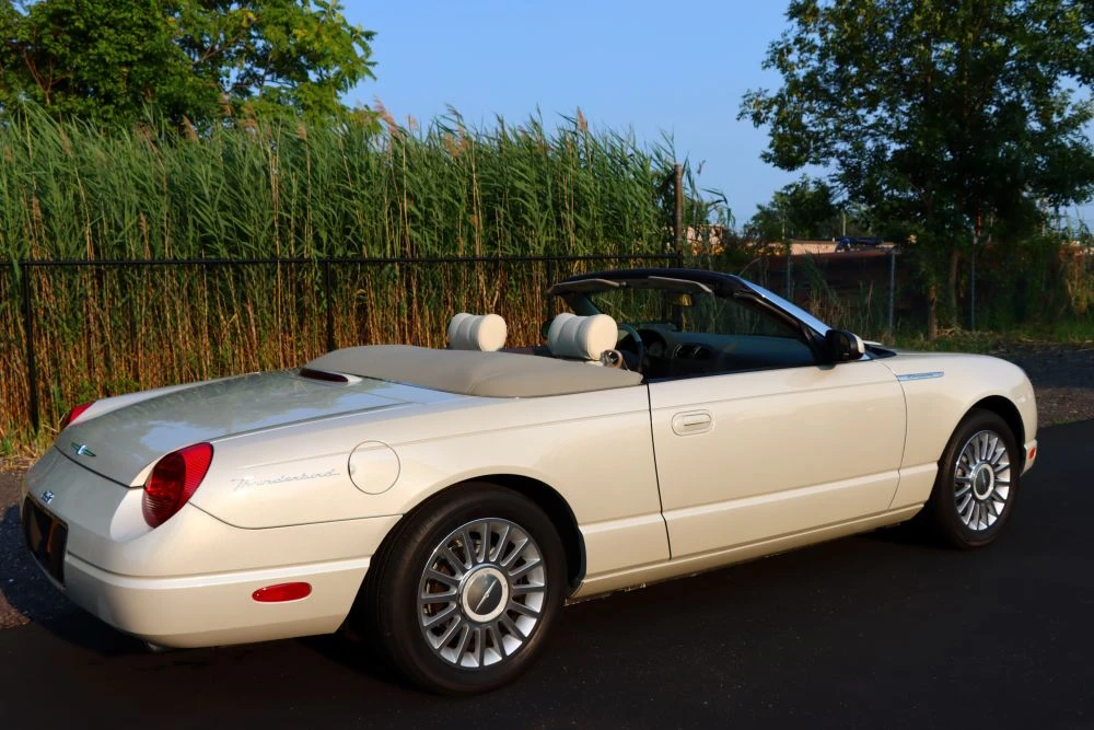 2005 Ford Thunderbird 11th Gen - Image 10 of 31