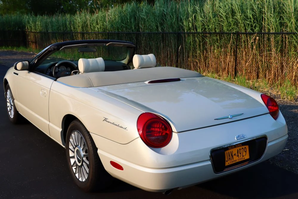 2005 Ford Thunderbird 11th Gen - Image 5 of 31