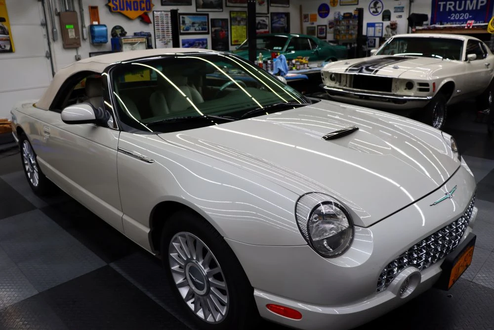 2005 Ford Thunderbird 11th Gen - Image 24 of 31
