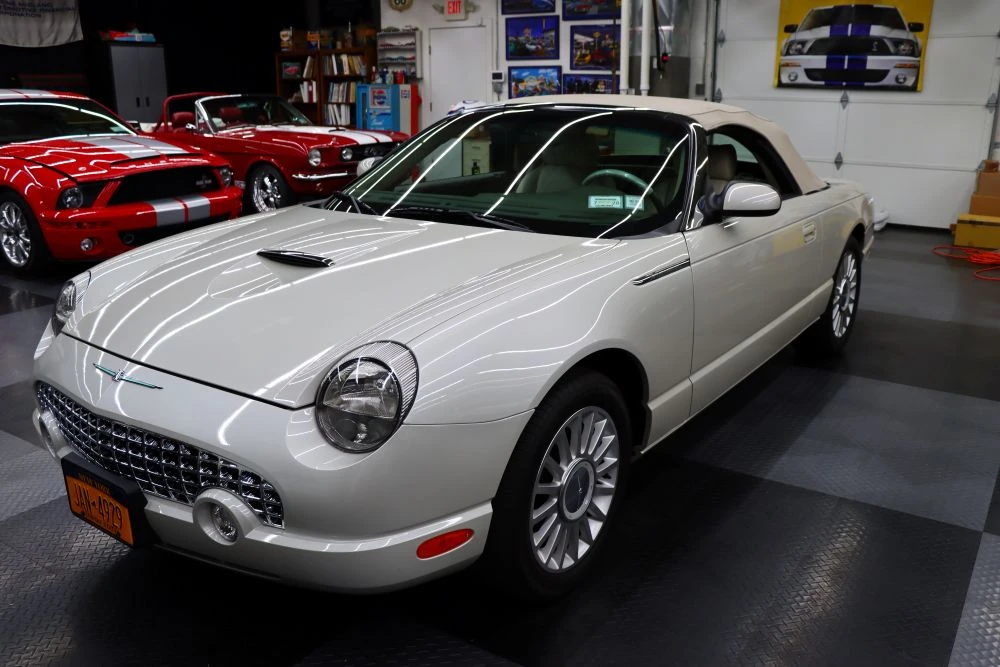 2005 Ford Thunderbird 11th Gen - Image 29 of 31