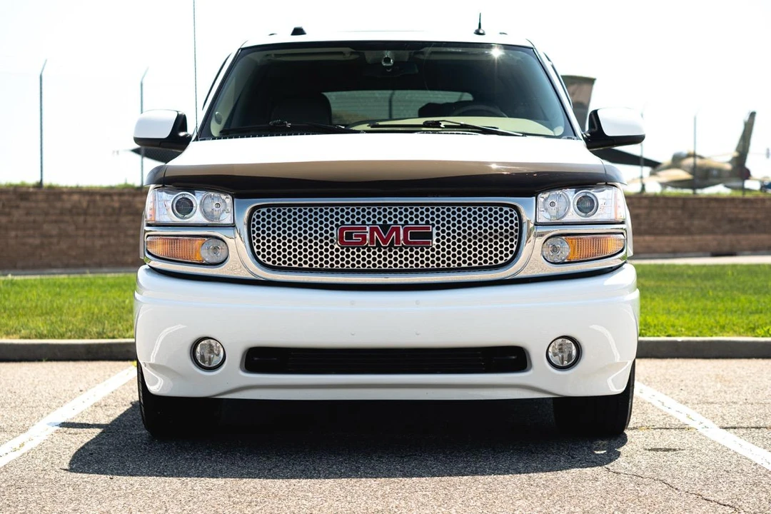 2005 GMC Yukon 2nd Gen - Image 9 of 31