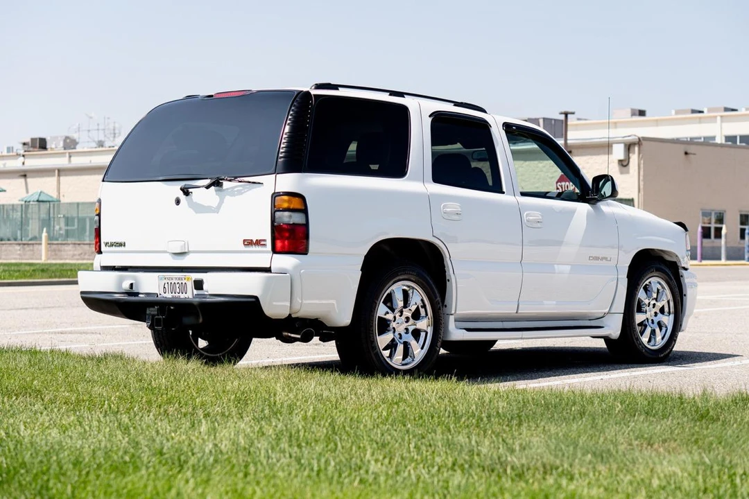 2005 GMC Yukon 2nd Gen - Image 6 of 31