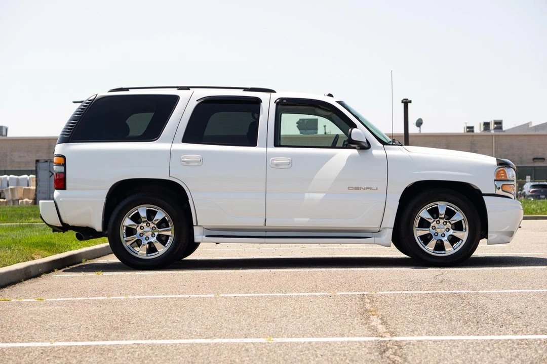 2005 GMC Yukon 2nd Gen - Image 7 of 31
