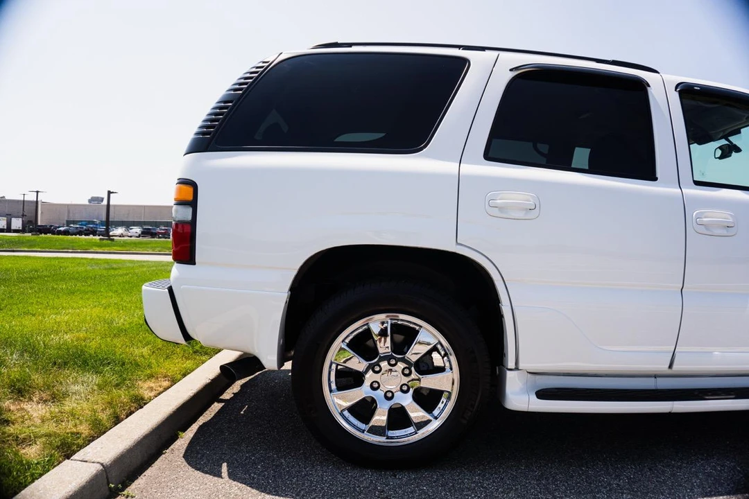 2005 GMC Yukon 2nd Gen - Image 23 of 31
