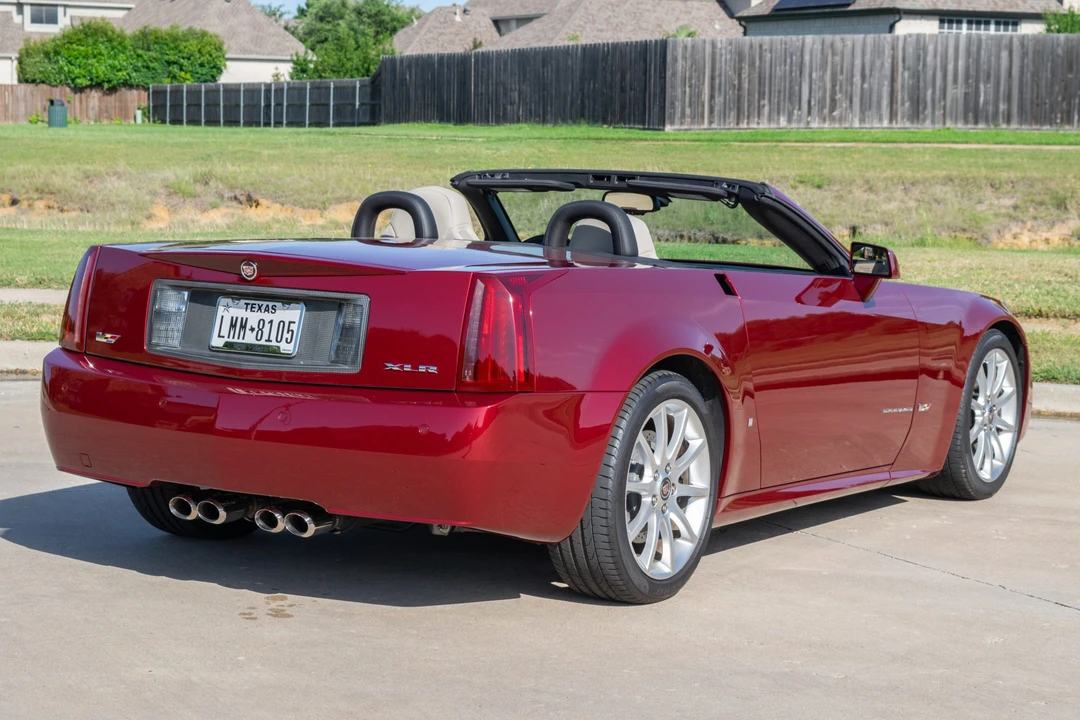 2006 Cadillac XLR-V - Image 6 of 31