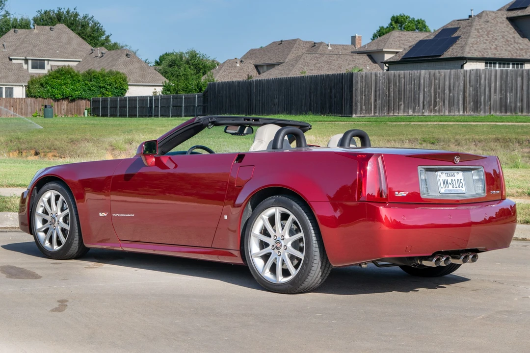 2006 Cadillac XLR-V - Image 8 of 31
