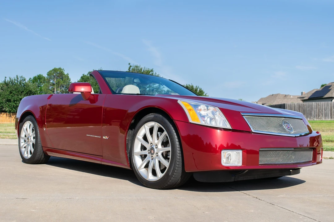 2006 Cadillac XLR-V - Image 4 of 31
